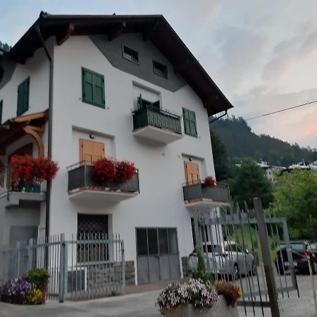 Casa Stefani Apartment Комецадура Екстериор снимка